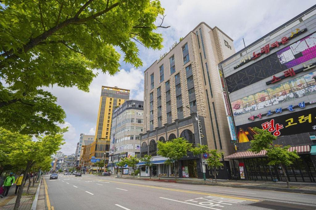 Business Design Hotel Luv Incheon Exterior photo